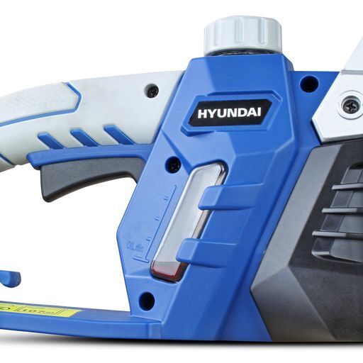 Hyundai 2400w 230v electric Chainsaw 16 inch 40cm bar HYC2400E